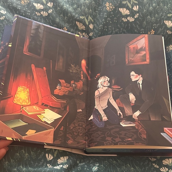 Illumicrate edition of The Bookshop Below by Georgia Summers - Picture 10 of 12